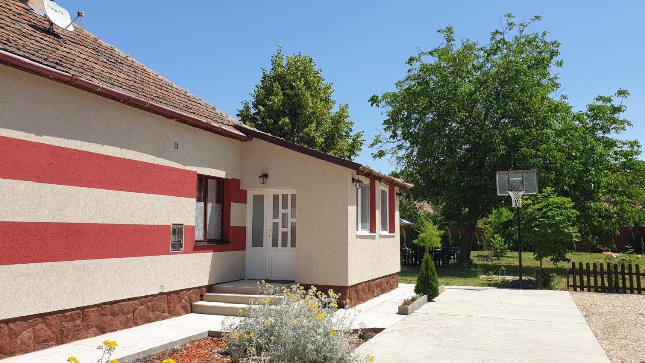 Casa Lyna Vila Gyomaendrőd Exterior foto